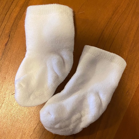 Lot of Nine Robeez and Gap Socks 0-6 - Picture 2 of 4